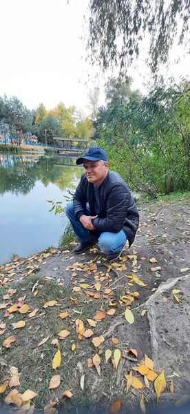  ,   Viktor, 51 ,   ,   , c , 