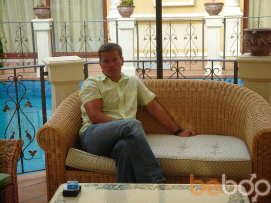  ,   Bob, 52 ,   