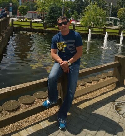  ,   Albert, 43 ,   ,   , c 