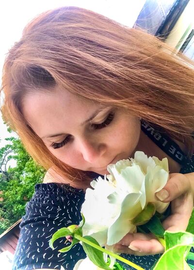  ,   Helga, 30 ,  