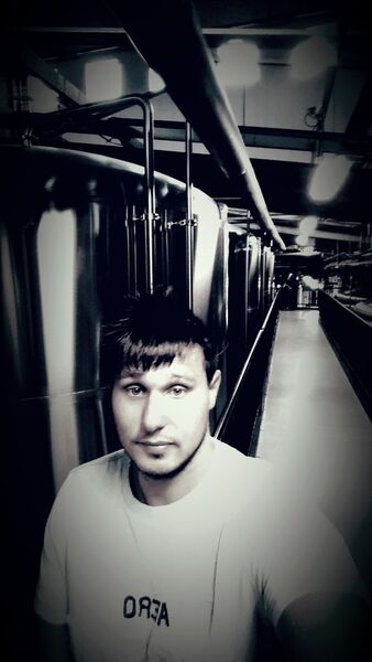  ,   Oleg, 34 ,   
