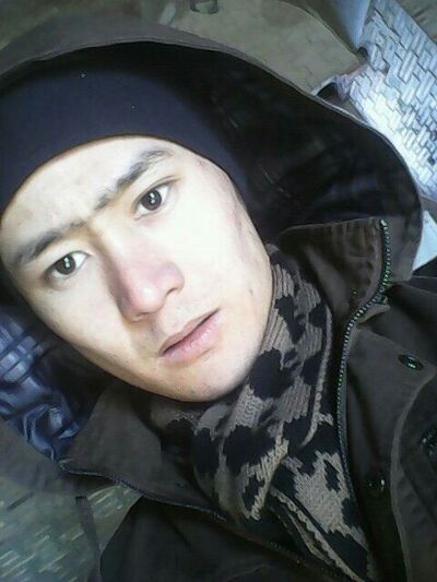 ,   Kolia, 32 ,   