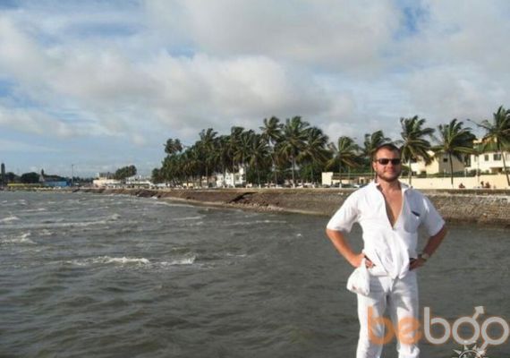  ,   Alex, 48 ,  
