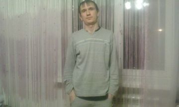  5594189  Artur, 40 ,    