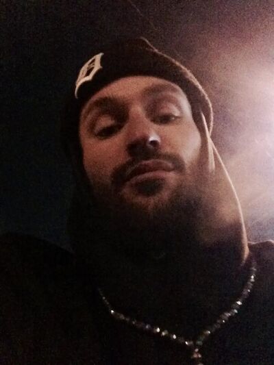  ,   Rafael, 28 ,   ,   
