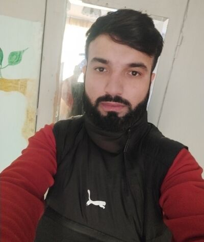  ,   Pamir, 32 ,   ,   , c 
