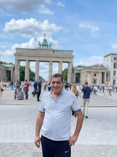  ,   Martin, 48 ,   c 