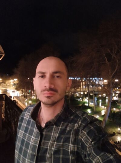  ,   Elvin, 37 ,  