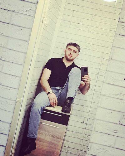  ,   Stalker, 33 ,   ,   