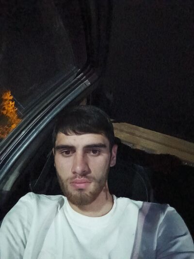  ,   Erik, 23 ,   ,   