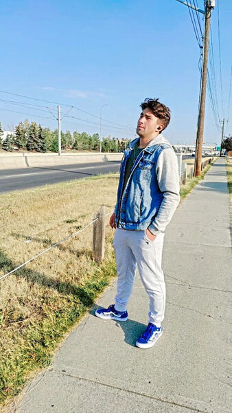  Calgary,   Winston, 25 ,   ,   , c , 