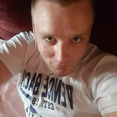  ,   Maksim, 28 ,   