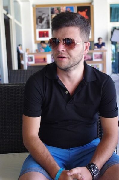  ,   Manreo, 38 ,   , 