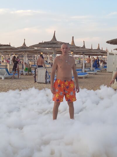  ,   Oleg, 52 ,   ,   