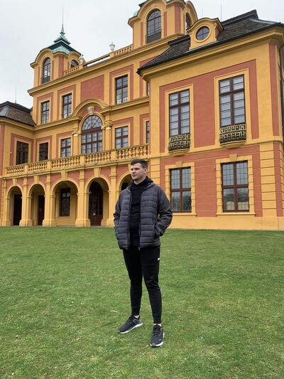  Stuttgart,   , 25 ,   , 