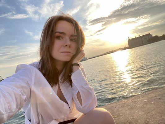  --,   Victoria, 32 ,   ,   