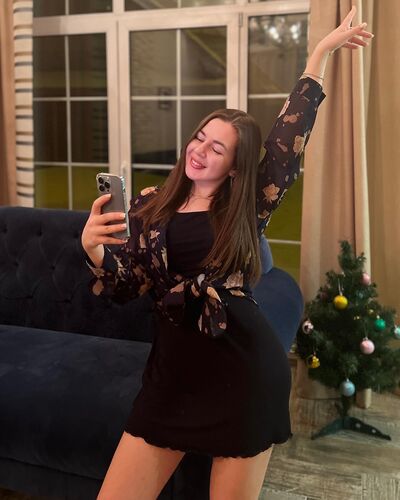  ,   Kate, 22 ,   ,   