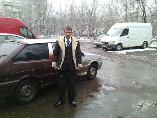  ,   Yury, 49 ,   ,   , c , 