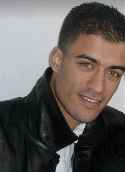  ,   Akil, 37 ,   ,   