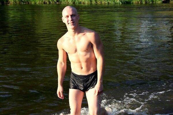  ,   Vitalik, 29 ,   