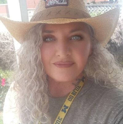  ,   Lara Hart, 43 ,   ,   