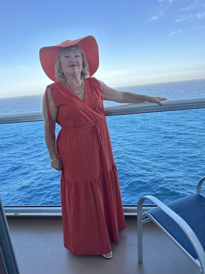  West Hollywood,   , 59 ,     , c 