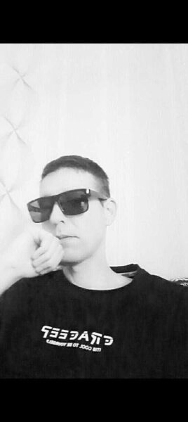  ,   Rus, 33 ,     , c 