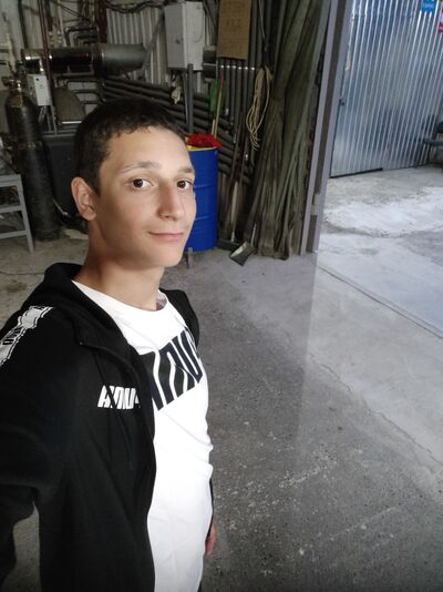   ,   Eduard, 24 ,   ,   
