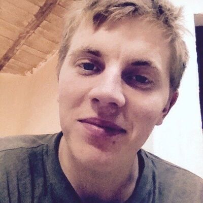  ,   Dmitriy, 32 ,   