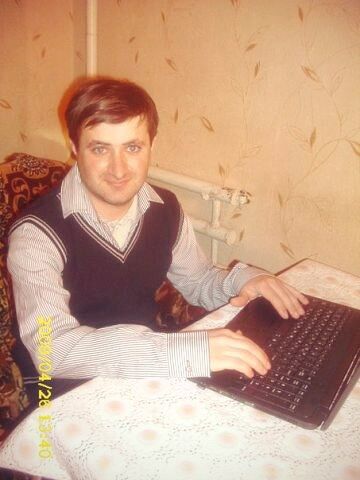  ,   Artur, 43 ,   ,   