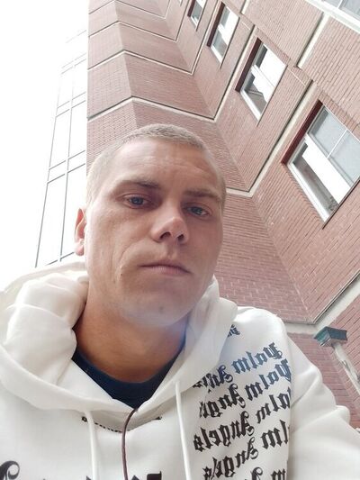  ,   Artem, 32 ,   , 