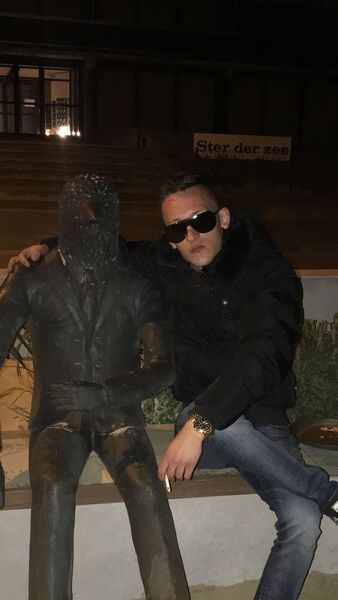  Kall,   Mischa, 28 ,   ,   