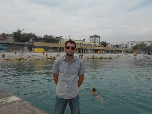  ,   Gagik, 42 ,   