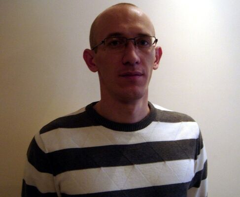  ,   Maks, 42 ,   ,   , c 