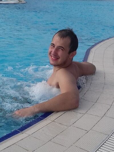  ,   Vitalikk, 32 ,   , 