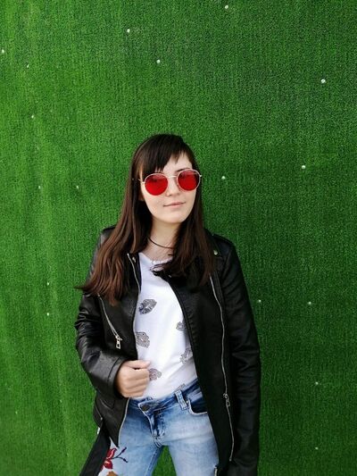  ,   Lennon, 33 ,   ,   , c , 