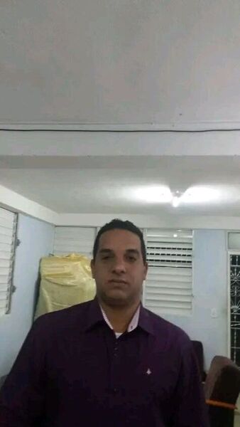  ,   Oliesky, 37 ,   ,   , c , 