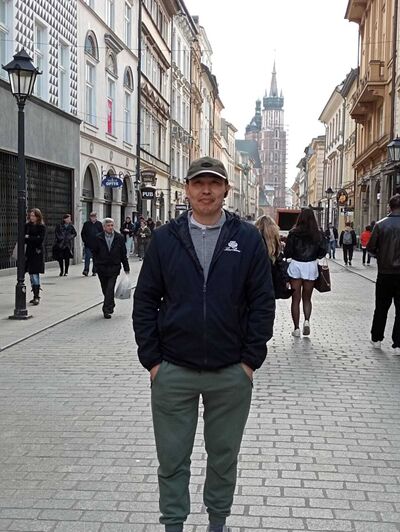  ,   Bauyrzhan, 43 ,   