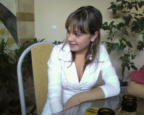 ,   Ariana, 35 ,   