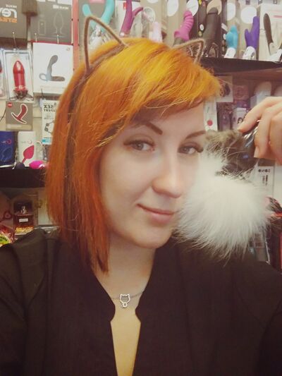  ,   Red Queen, 37 ,  