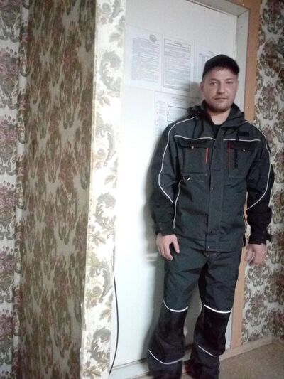  ,   Denis, 42 ,   ,   