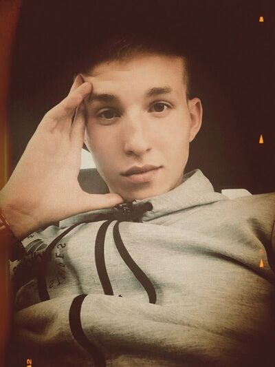 -,   Makkenzy, 23 ,  