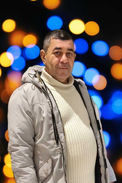  ,   Kamil, 52 ,   ,   
