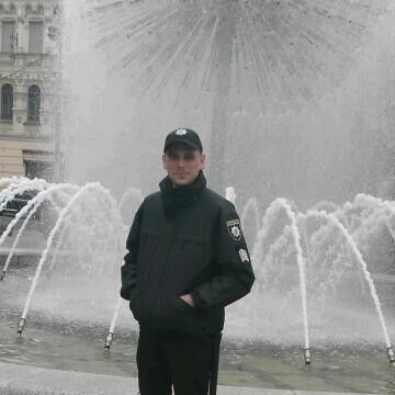  9475379  Orest, 36 ,    