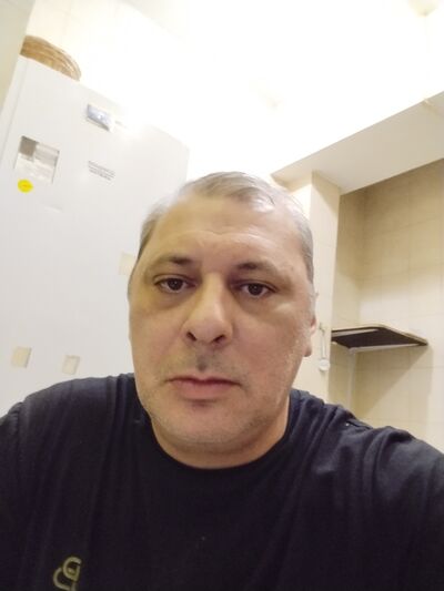  ,   Goga, 48 ,   ,   