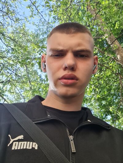  ,   Maxim, 24 ,   ,   