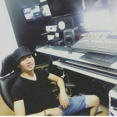  ,   Axror, 35 ,   ,   , c , 