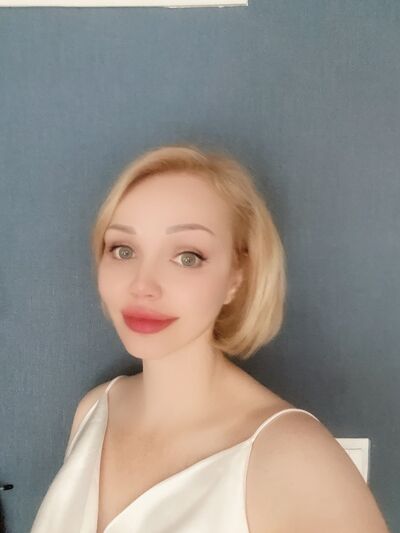  ,   Elena, 44 ,   ,   