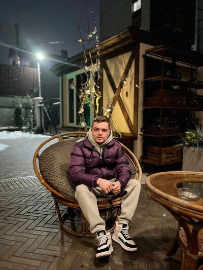  ,   Artem, 32 ,     , c 