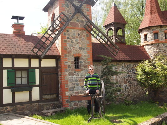  ,   Igor, 52 ,   ,   , c 